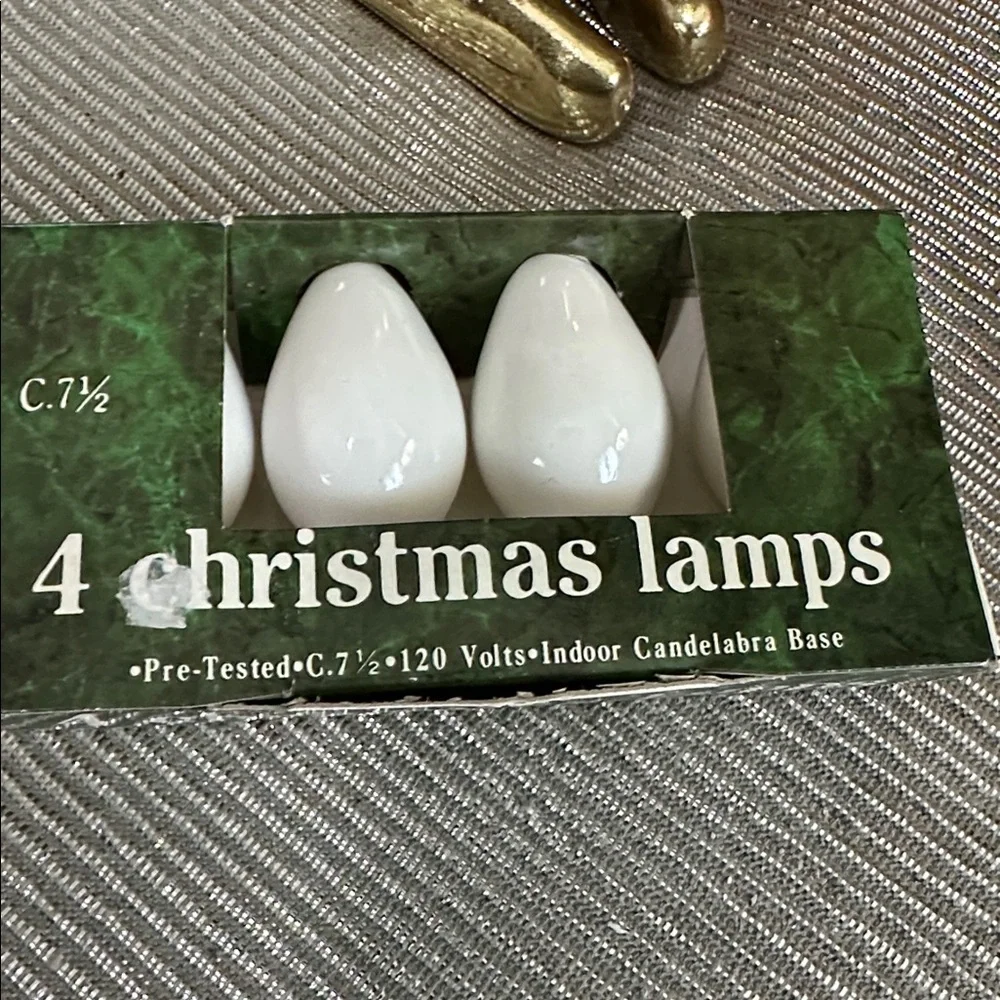 Vintage‎ Christmas Replacement Bulbs C 7 1/2 (5) C7 (1) And 2 120 Volts Fuses